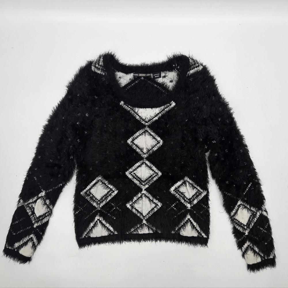 MissMe Black and White Geometric Sweater Size:Medium